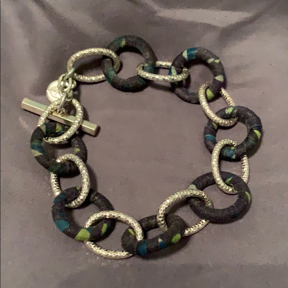 Vera Bradley wrapped link bracelet.
